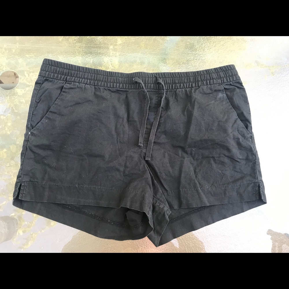 Mia Black Shorts